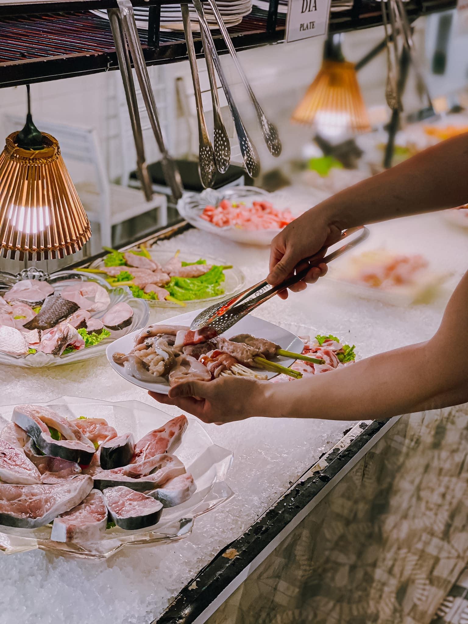 Review  Nhà Hàng Buffet BBQ Nha Trang (chuyên hải sản nướng) 4