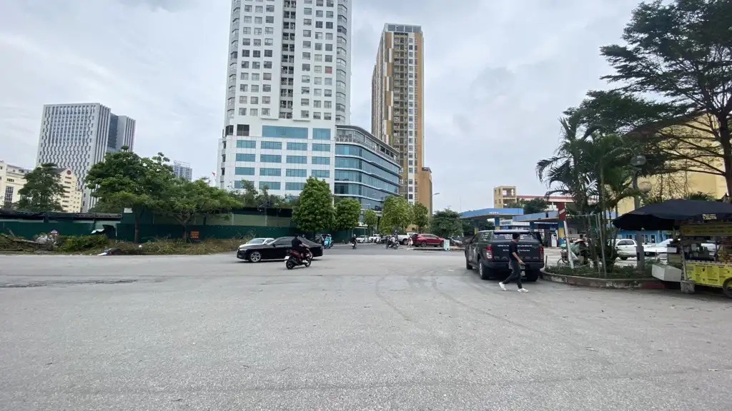 🏢 SIÊU PHẨM TOÀ NHÀ MẶT PHỐ LỚN TT QUẬN CẦU GIẤY – KINH DOANH – VỈA HÈ – CHO SPA THUÊ 7000 $/THÁNG.