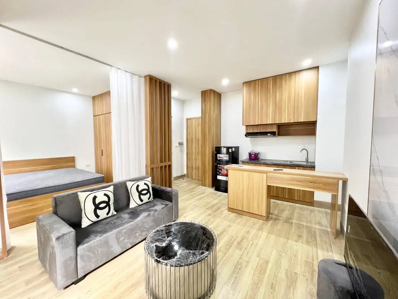 Cho thuê căn hộ tại 466 Bưởi, Ba Đình. 40m2, 1 khách 1 ngủ – Full nội thất