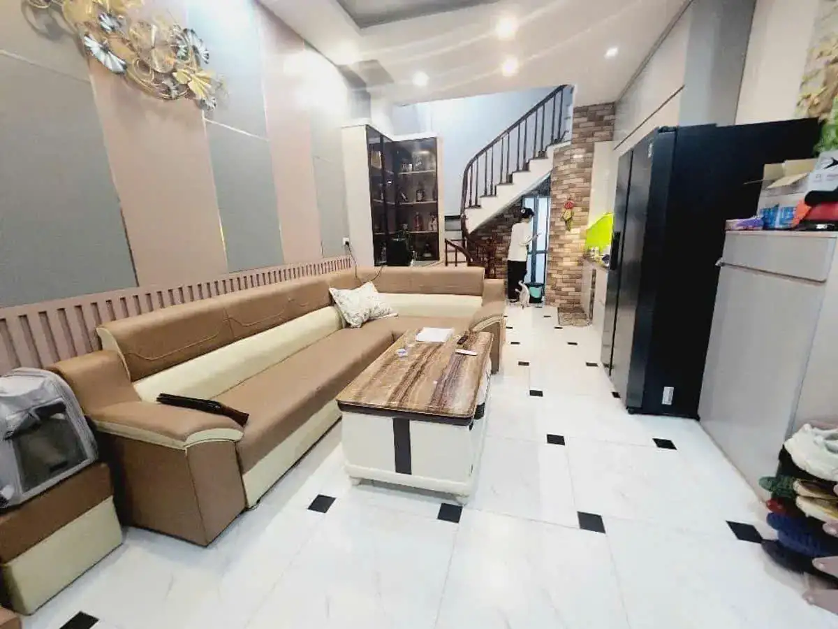 Siêu phẩm, Siêu đẹp, Siêu hiếm, Siêu tiện ích. Bán nhà 32m2 chính chủ tại trung tâm Cầu Giấy.