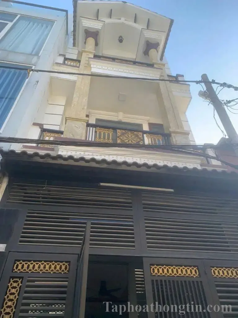 Gò Xoài nhà ( 4×16m ), 4 tầng, hơn 5tỷ -Vị trí cực đẹp, ngay Chợ Gò Xoài, Nhà Thờ Bình Thuận, Cách Siêu Thị Aeon T.ân Phú chỉ vài trăm mét, T.rường Học Các Cấp. , -1 Bước qua Tân Phú, thông Tân Kỳ Tân Quý, Lê Thúc Hoạch, Lê Văn Quới. , -Hướng: TÂY,