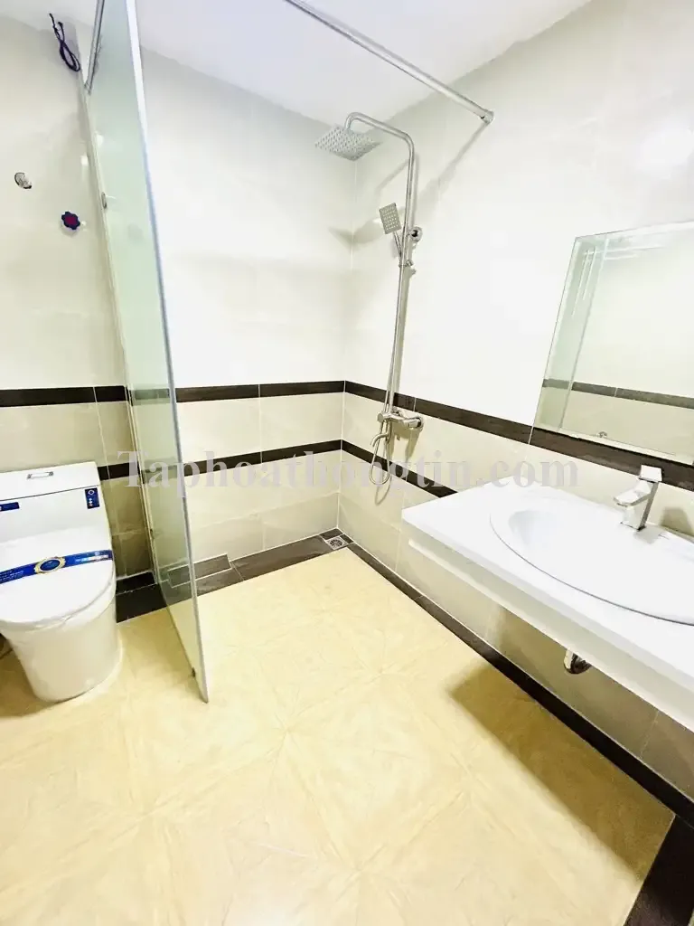 Chính chủ bán gấp nhà tại Yên Sở Hoàng Mai 60m2 5 tầng 5m mặt tiền hơn 12 tỷ lô góc ô tô tránh. 2