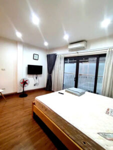 YÊN LÃNG, ĐỐNG ĐA. 35M 5 TẦNG MT 3,5M – 11 TỶ- 50M RA PHỐ THÁI HÀ- TRƯỚC NHÀ OTO DỪNG ĐỖ TRÁNH NHAU.