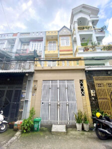 NHà 3 lầu, 4.65 tỷ Huỳnh Thị Hai, Tân Chánh Hiệp, Quận 12. Hẻm xe Tải tránh nhau, Gần Ngã Ba Bầu.