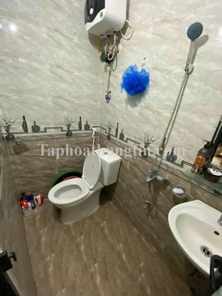 Làng việt kiều Châu âu – . Dòng tiền ổn định – 2 mặt thoáng full nộ thất .52m – 6 tầng . Giá 9.3 tỷ – Dòng tiền 550tr/năm. Vừa dòng tiền vừa giữ đất tăng giá . Quá hiếm 2