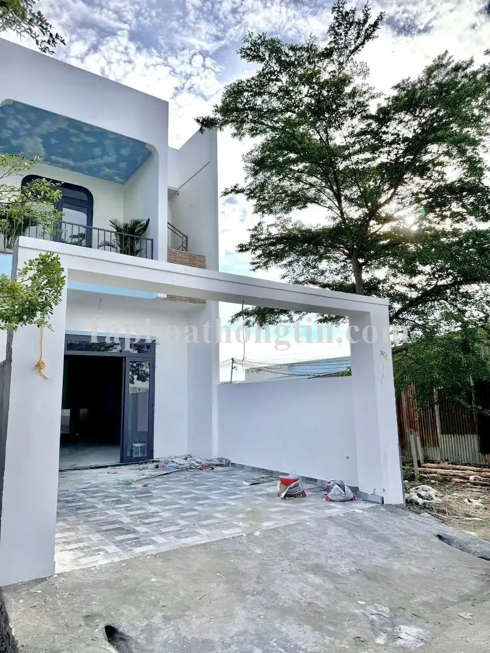 Nhà 2 lầu xây mới trong khu dân cư đẹp nhất Phường Bửu Long 2
