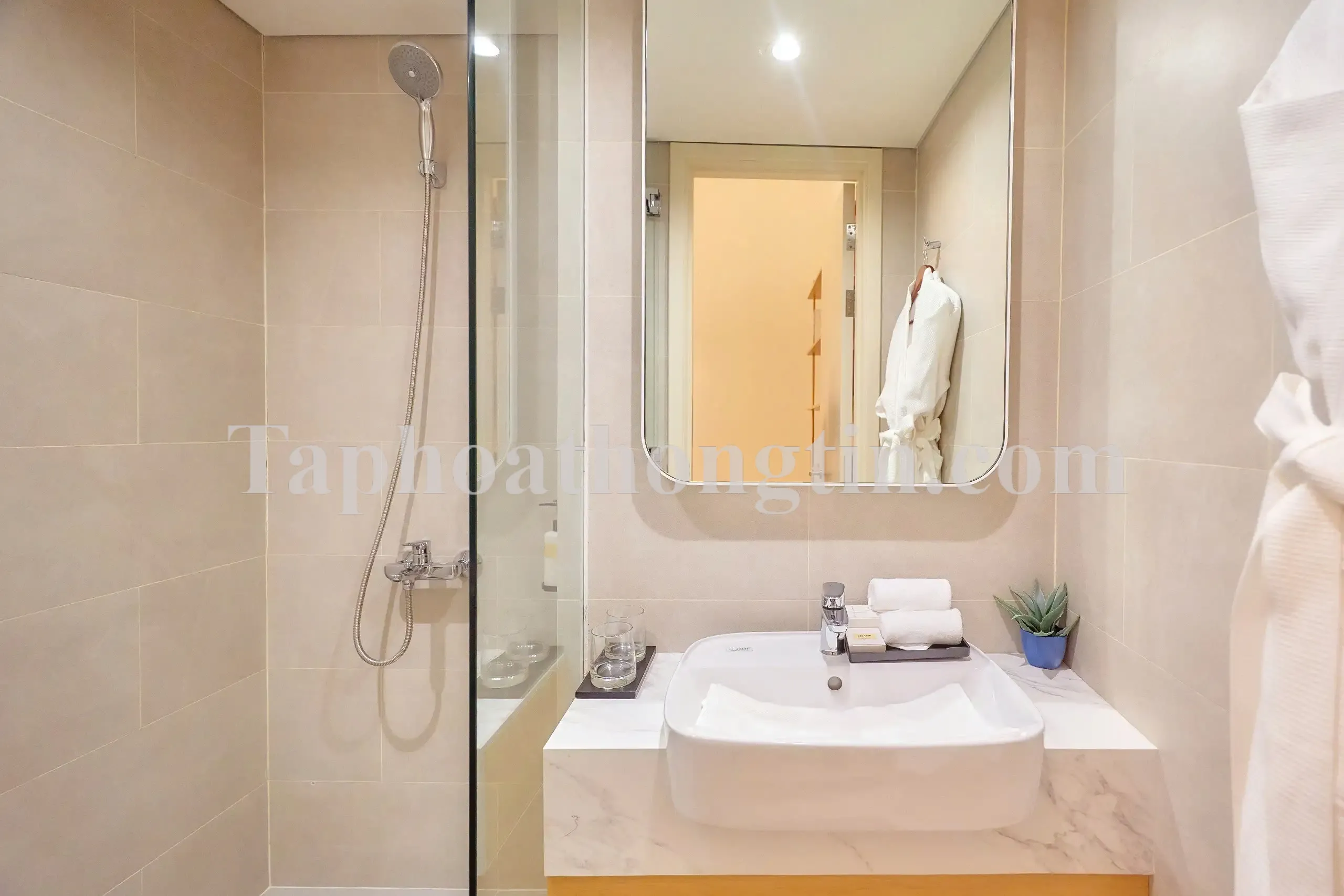 Bán căn hộ 1 ngủ tại khu đô thị nghỉ dưỡng Sun Urban City Hà Nam.Diện tích 45m2 ,diện tích sử dụng 68m2 4