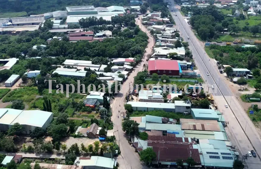 CẦN CHO THUÊ- SANG NHƯỢNG NHÀ XƯỞNG 700M(7X10)- ĐIỆN 3 PHA- 8 TRIỆU TL