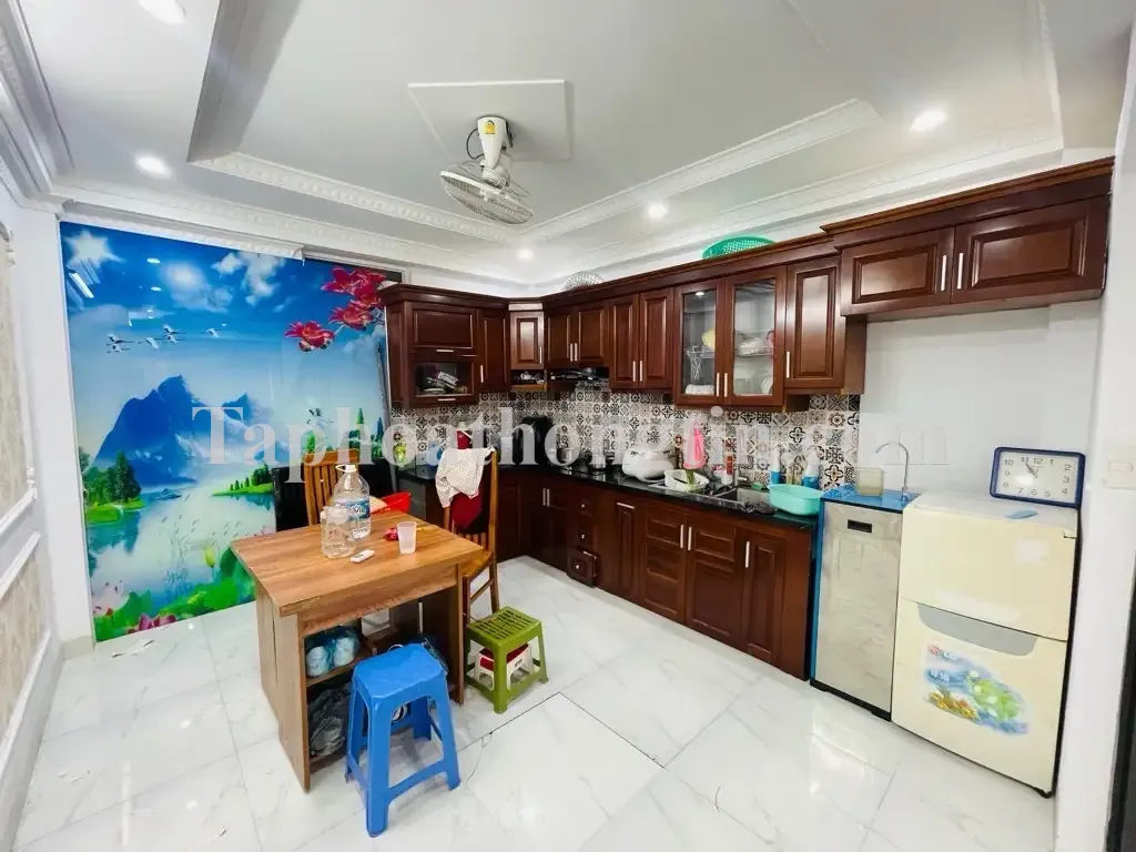 Chính chủ bán gấp nhà Hoàng Liệt Hoàng Mai 45m2 5m mặt tiền hơn 8 tỷ kinh doanh sầm uất, ô tô vào nhà 2