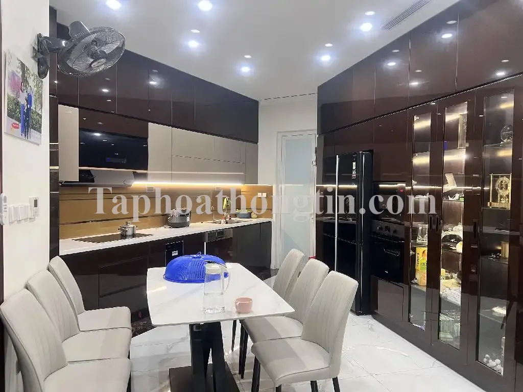 Chính chủ bán gấp nhà tại Lĩnh Nam Hoàng Mai 130m2 5 tầng 6m mặt tiền hơn 28 tỷ nhà vườn sang trọng. 2