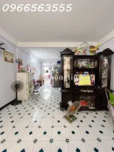 Bán chung cư Lô C3 lầu 3 – Quận 4 – 37m2 – giá chỉ 1.6 tỷ tl