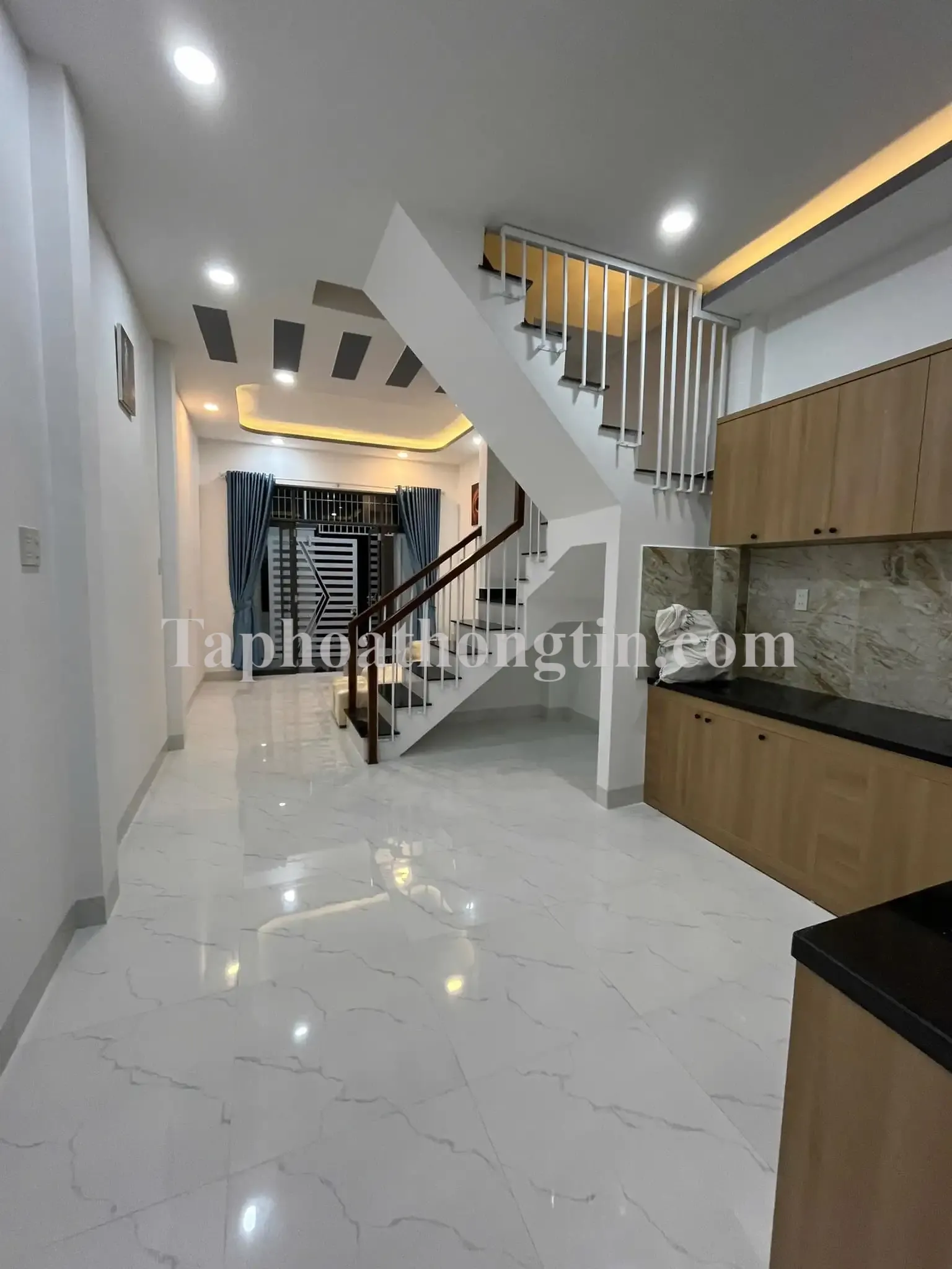 Nhà 2 tầng đường Hoà Trung – Vĩnh Hoà,Nha Trang. 💰Giá : 2tỷ250