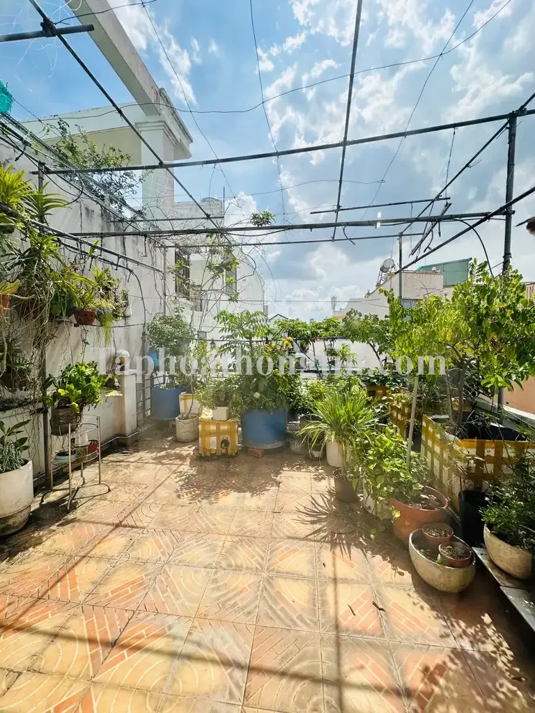 NHÀ ĐẸP 4 TẦNG – HXH VÔ NHÀ – Đ. HUỲNH VĂN BÁNH – 63M2 NHỈNH 11 TỶ 4