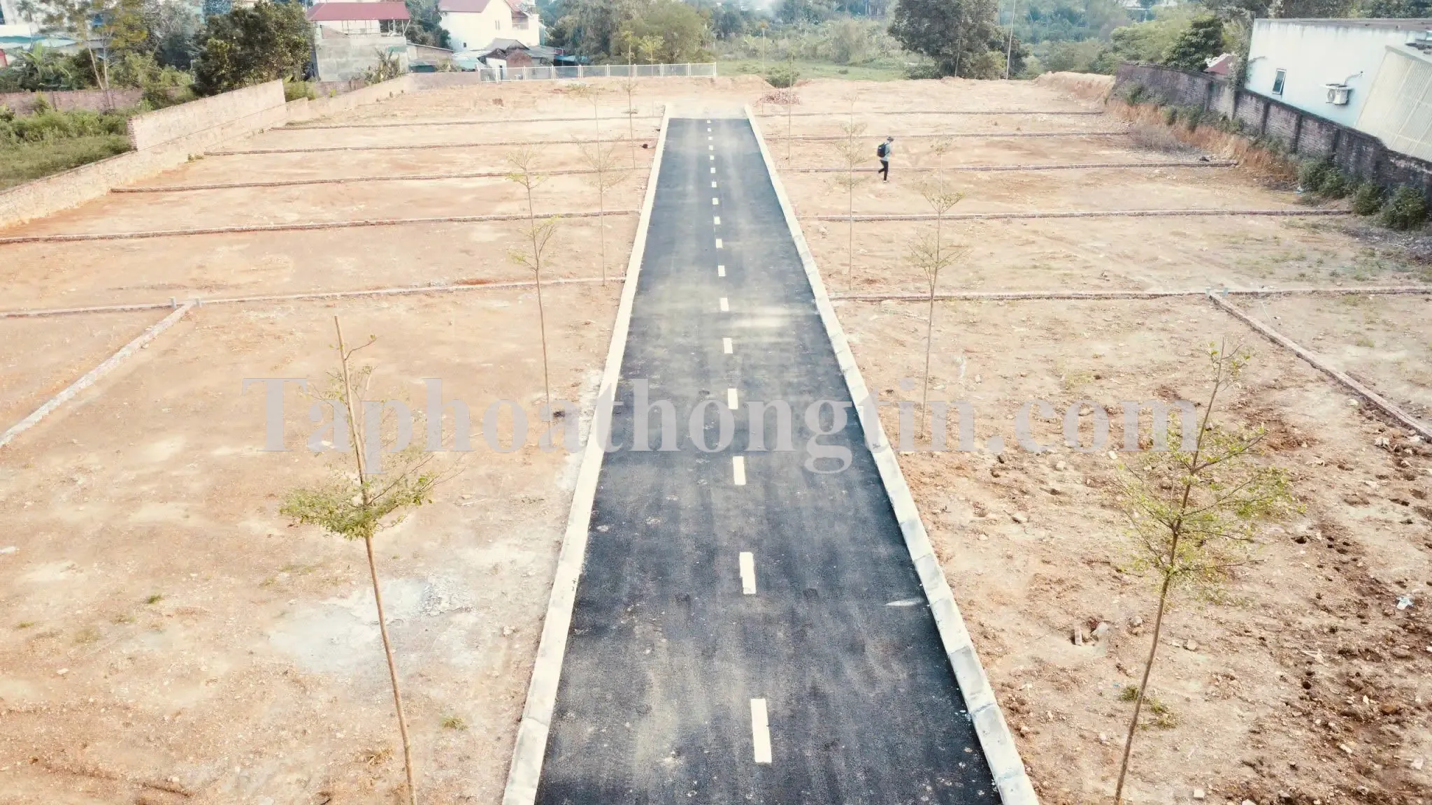 Cần bán nhanh lô đất 178m2 siêu đẹp, sổ đỏ vuông vắn tại Láng Hòa Lạc 2