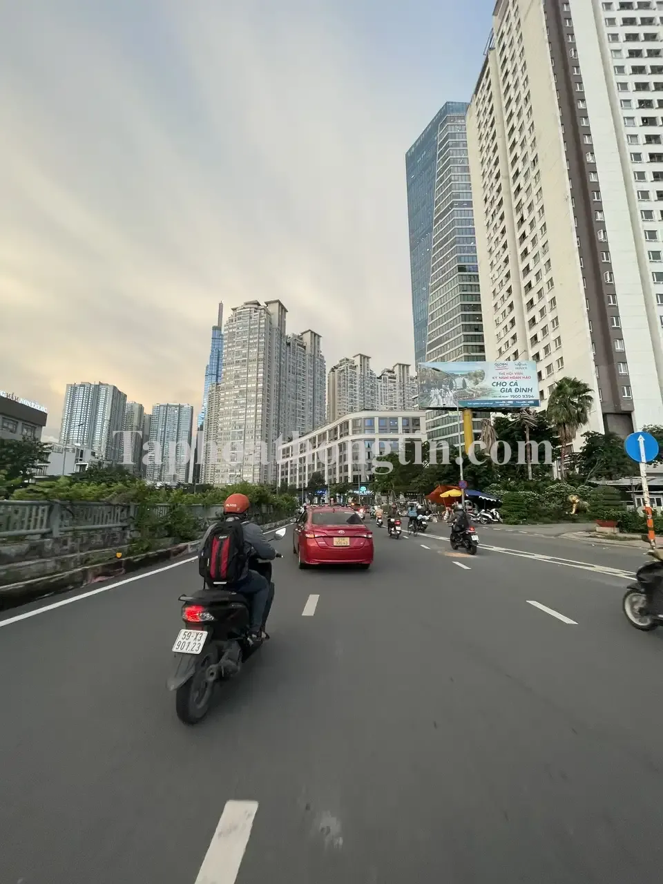 +1 Bán nhà NGUYỄN HỮU CẢNH – GẦN LANDMARK -30M2- 3 TẦNG- 3PN-MẶT TIỀN 3 bước 3