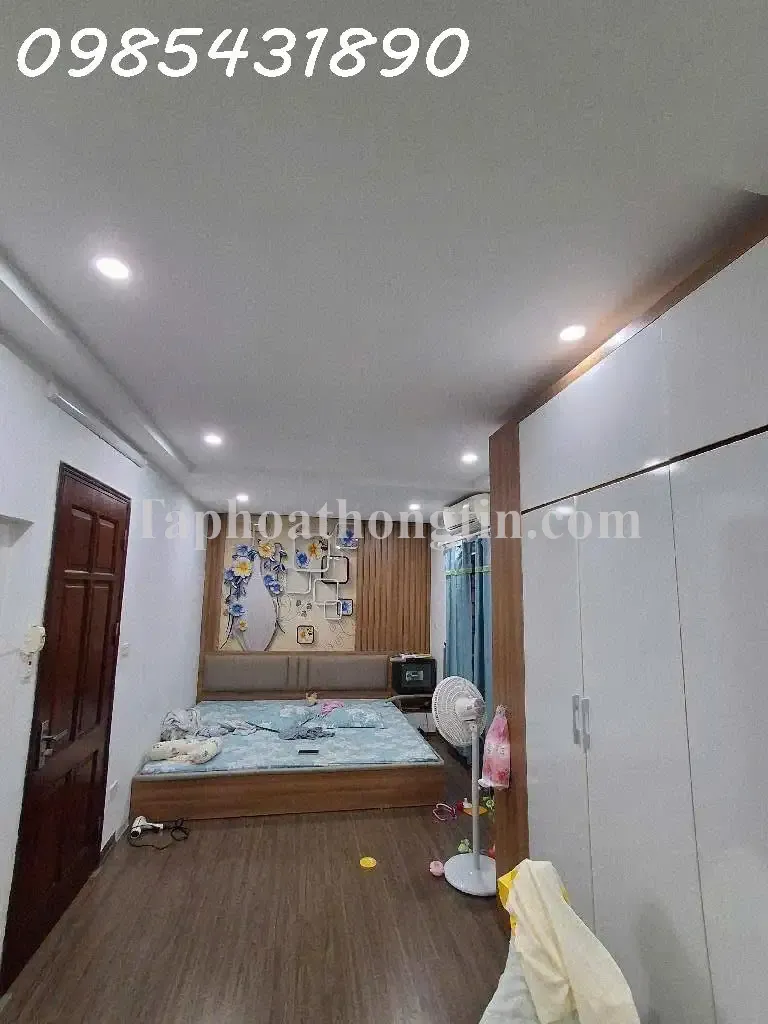 Bán nhà đẹp hơn hoa hậu, phố Kim Giang, Hoàng Mai, xe con cách nhà hơn 20m, gần trường Thăng Long, DT 40m2, lô góc, 5 tầng, giá chỉ 6 đồng hơn. 3
