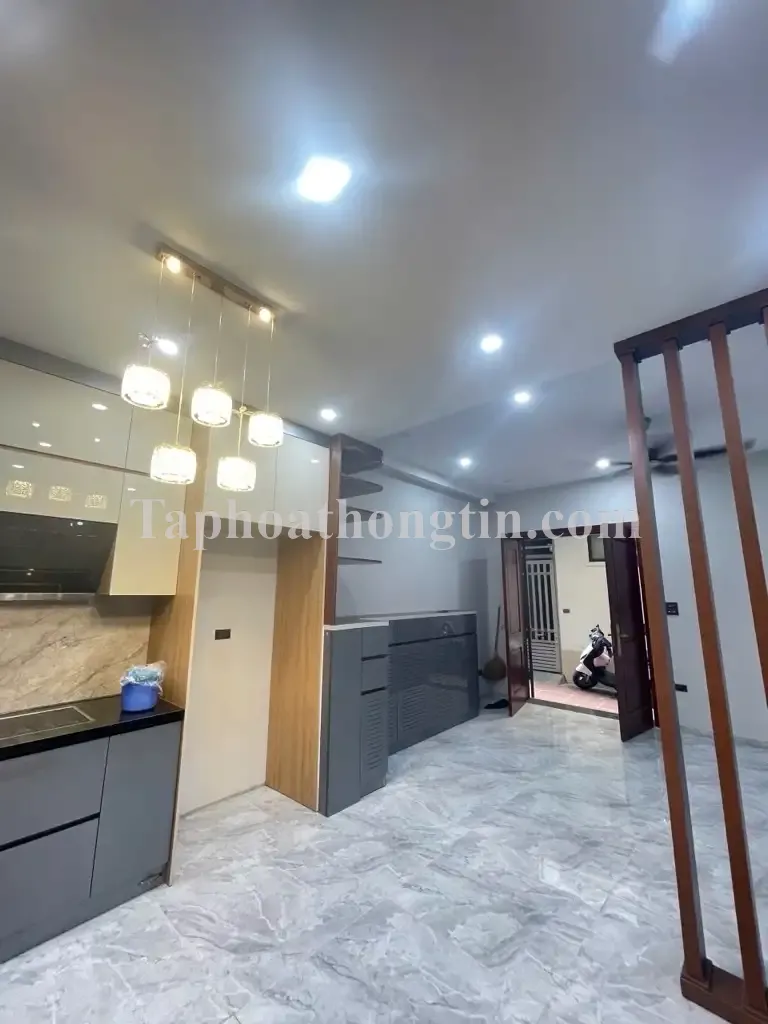 bán nhà văn cao, căn duy nhất, 41m2 ,3 tầng, mt 5.4 m về ở ngay đón tết, ngõ rộng , an ninh đỉnh cao 4
