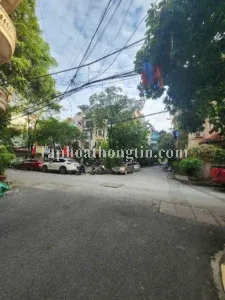 Nhà khu ĐTM Đại Kim cực hiếm, phân lô bàn cờ, thoáng trước sau, 3 ô tô tránh, vỉa hè 2 bên, để ở hoặc làm VP công ty rất thuận tiện – giá 17,5 tỷ. (Chỉ đăng tin thật)