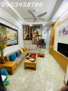 Nhà đẹp Kim Giang thông thoáng trước sau, đi lại tiện, ô tô tránh, 33.5m, 4 tầng, giá 6,8 tỷ ( Mr Huệ chỉ đăng tin thật)