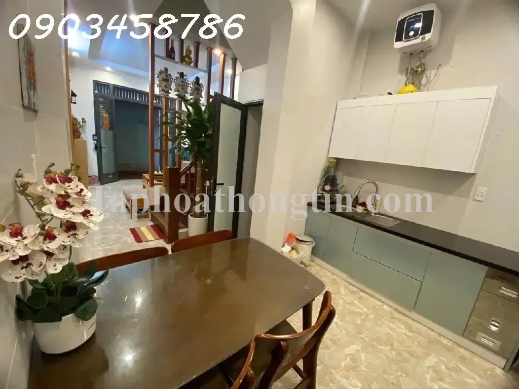 Nhà đẹp Kim Giang thông thoáng trước sau, đi lại tiện, ô tô tránh, 33.5m, 4 tầng, giá 6,8 tỷ ( Mr Huệ chỉ đăng tin thật)