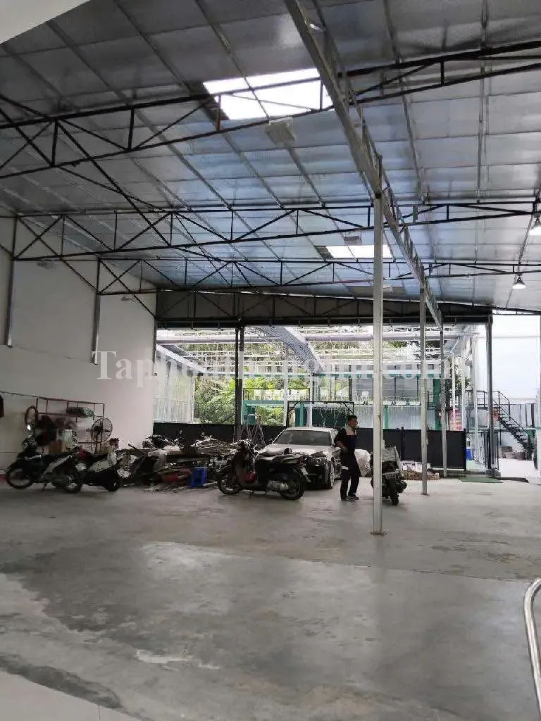 bán nhà mặt phố Nguyễn Văn Cừ, 900m, mặt tiền 9m, 1 mặt ngõ, full thổ cư 3