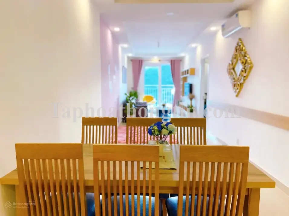 Cho thuê căn hộ Melody Vũng Tàu 2PN 2WC view biển bãi trước giá 8 triệu/tháng. LH: 0901 325 a3c
