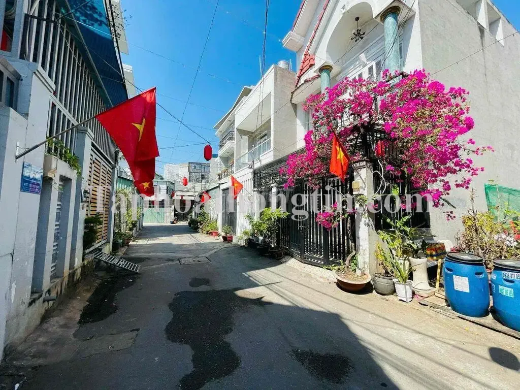 Bán đất thổ cư 81m², Q.9, Đình Phong Phú, 4.9 tỷ, sổ hồng 2
