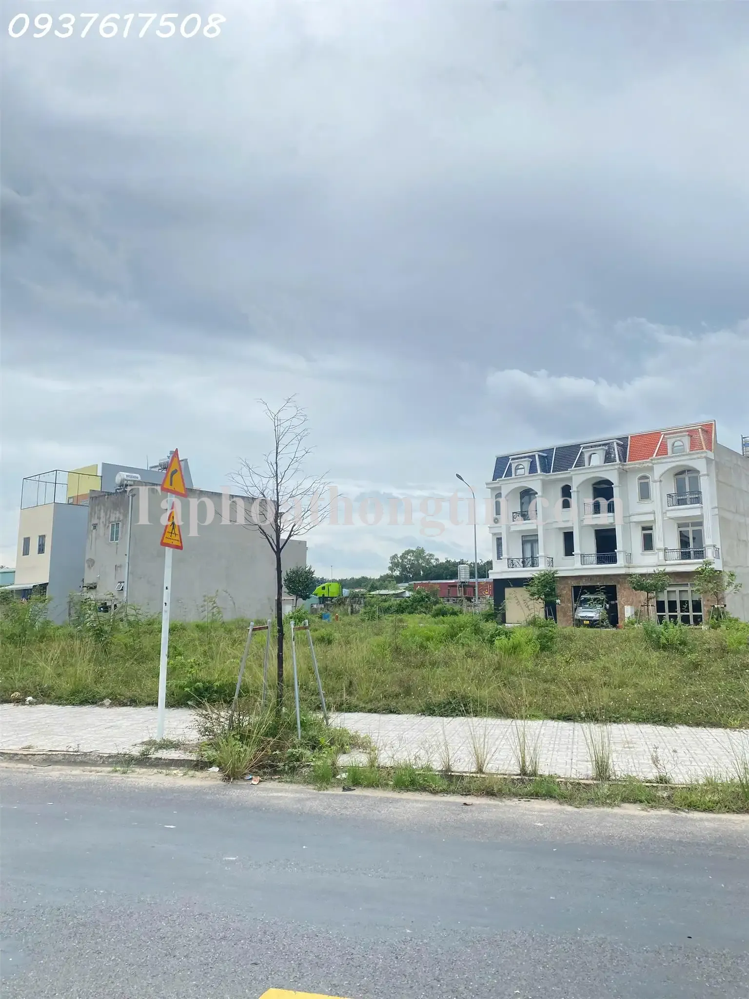 BÁN ĐẤT ĐỐI DIỆN TRƯỜNG HỌC PHÚ CHÁNH THÀNH PHỐ TÂN UYÊN 4