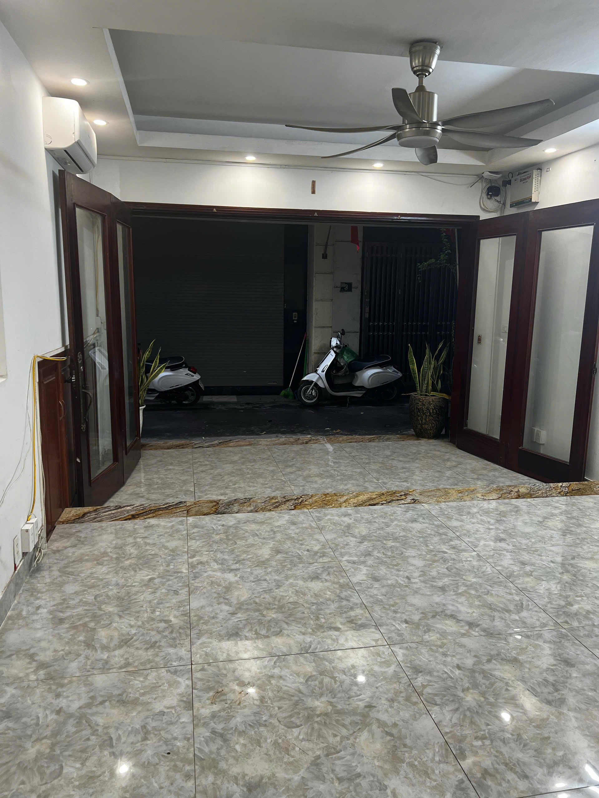CHO THUÊ MẶT BẰNG TẦNG 1 – VỊ TRÍ THUẬN TIỆN TẠI PHƯỜNG TỪ LIÊM, HÀ NỘI