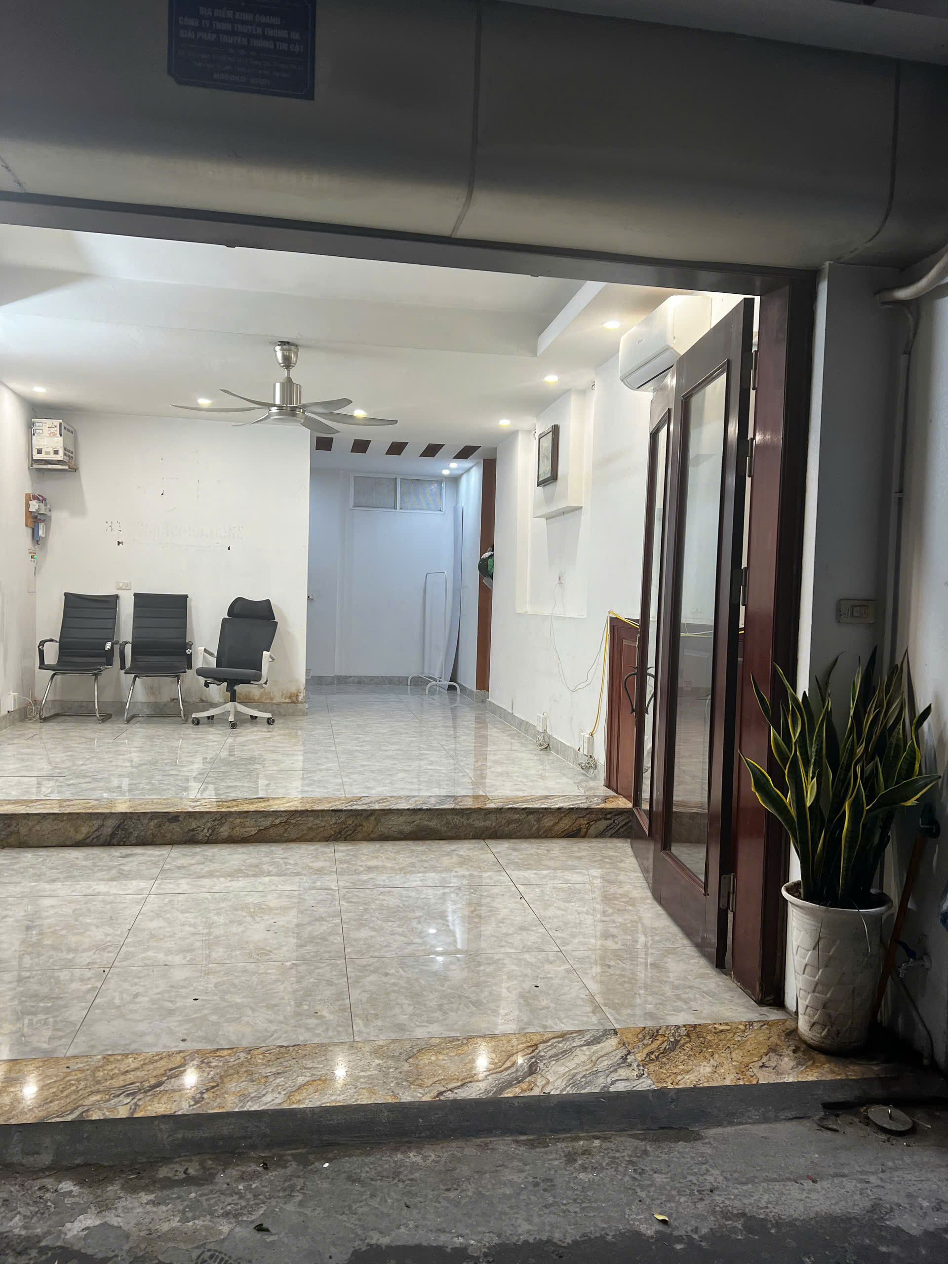 CHO THUÊ MẶT BẰNG TẦNG 1 – VỊ TRÍ THUẬN TIỆN TẠI PHƯỜNG TỪ LIÊM, HÀ NỘI 2