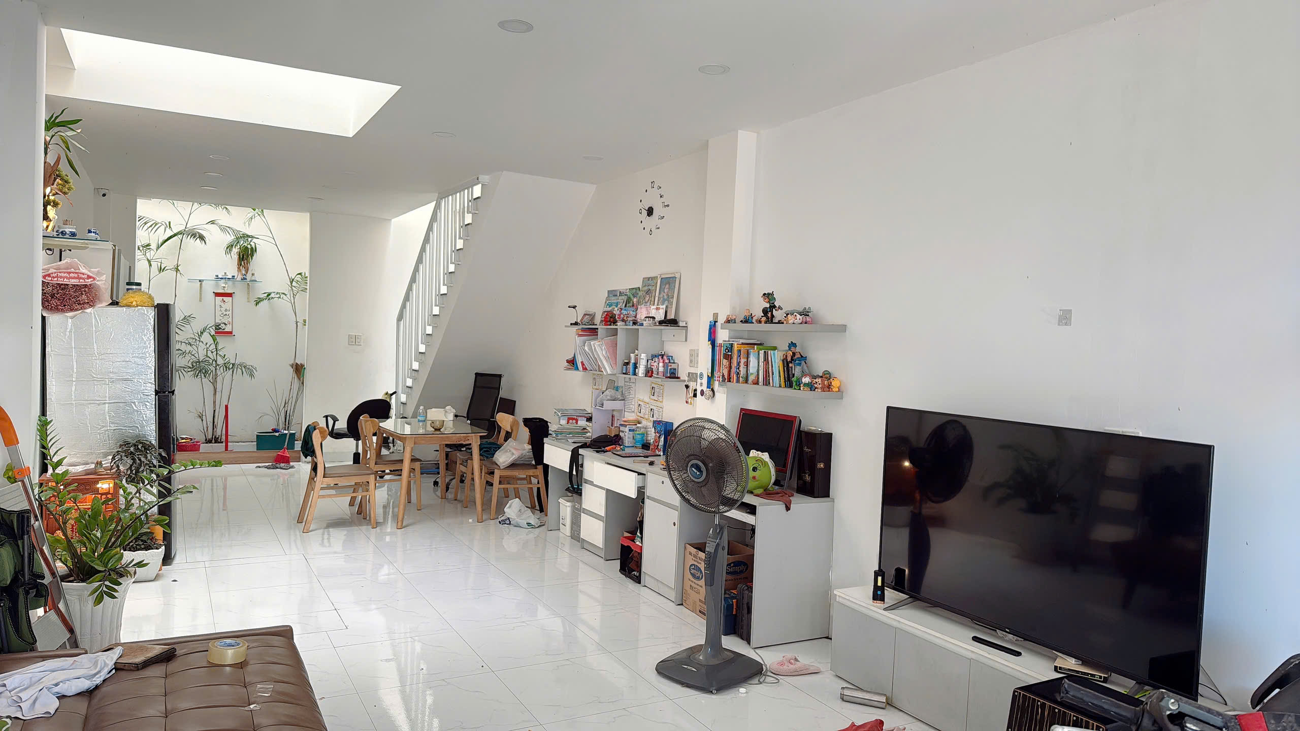 Bán nhà tái định cư đât lành đúc 2 lầu đường nhựa 13m, đối diện sungrop