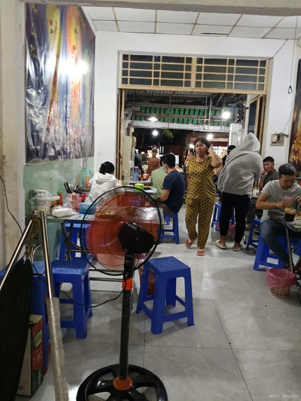 CẦN SANG NHANH MẶT BẰNG KINH DOANH QUÁN CƠM CHAY TẠI Lê Lợi gần chùa Hoằng Pháp 2