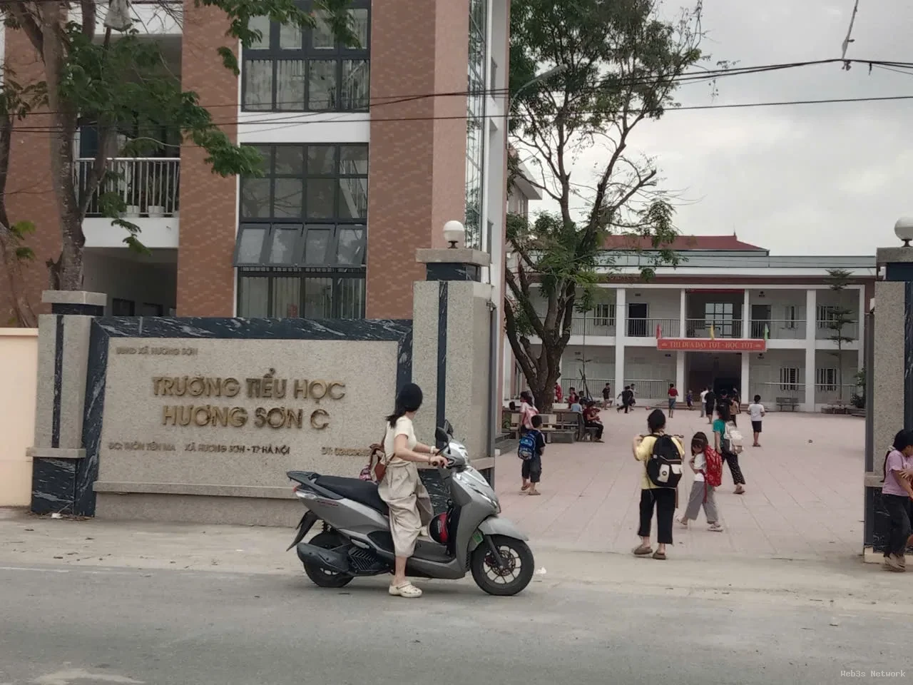 CHÍNH CHỦ BÁN NHANH ĐẤT có sẵn nhà cấp 4 vị trí đắc địa mặt đường tỉnh lộ 419 Tam Chúc chùa Hương 4