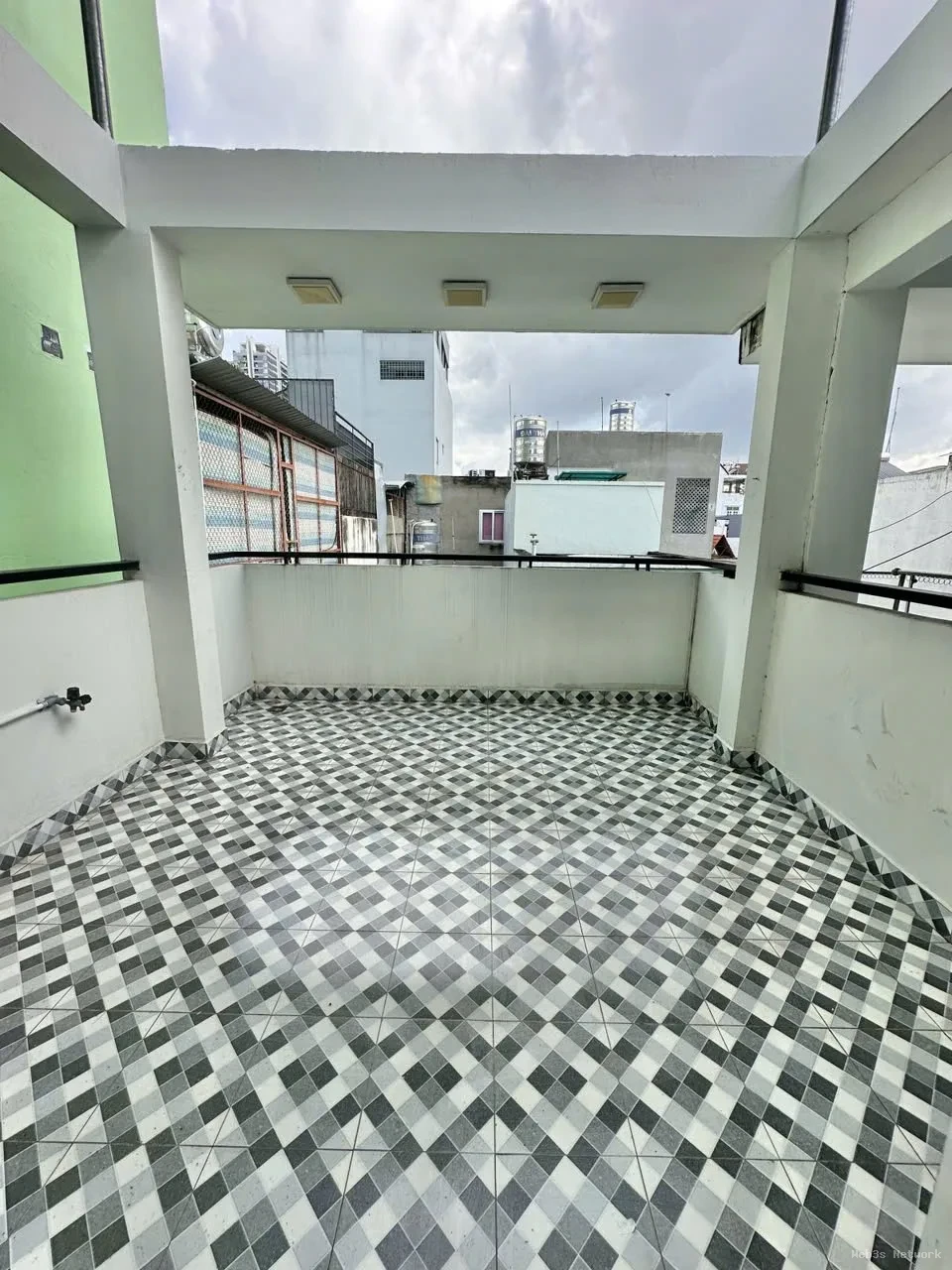 Bán nhà Q10 Tô Hiến Thành- 5 tầng 50m2- giảm mạnh còn 9.9 tỷ. Trí: 0967638168 2