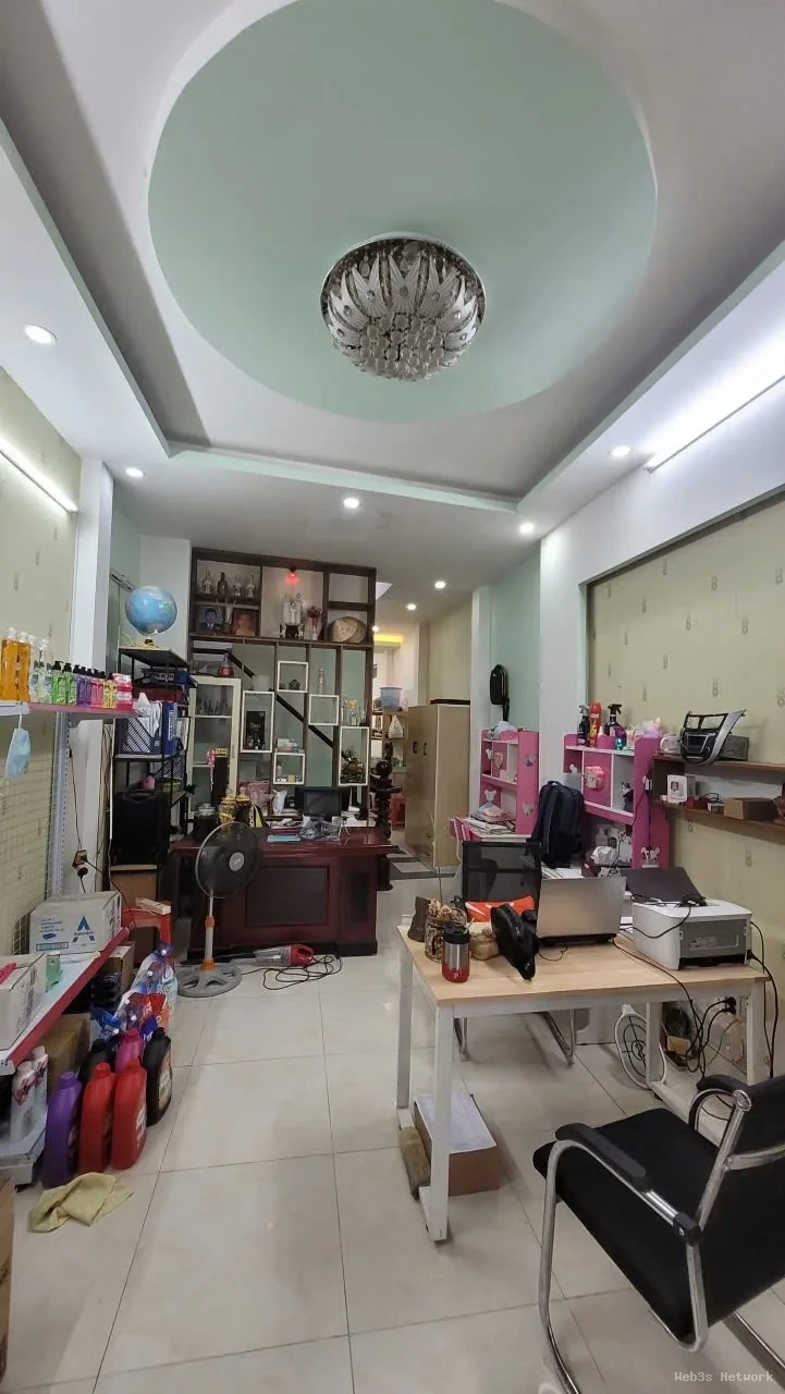 HOT – CHÍNH CHỦ CẦN BÁN NHÀ HXH, nhà có nhà xe ô tô Đường Nguyễn Văn Đậu, P 11, Q. Bình Thạnh 4