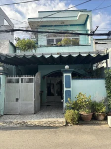 BÁN NHANH CĂN NHÀ VỊ TRÍ ĐẸP 1 lầu 3PN 3WC, 3 phòng trọ TN 5tr/tháng, P. Phước Long A , Thủ Đức