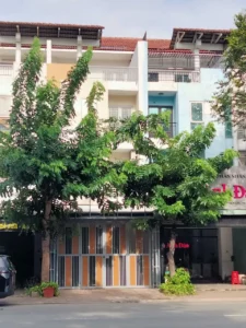 NHÀ ĐẸP- GIÁ TỐT BÁN NHANH NHÀ LẦU 115M2 – MẶT TIỀN ĐƯỜNG 6 LÀN tại Bết Cát tỉnh Bình Dương